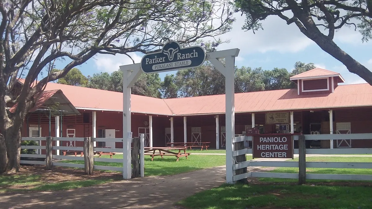 Big Island Waterfalls Day Trip with Swimming and Botanical Garden