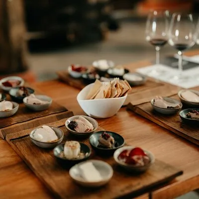 Behind The Scenes Tour with Food & Wine Pairing