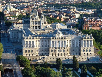 Royal Palace of Madrid Small Group Tour with Skip the Line Ticket