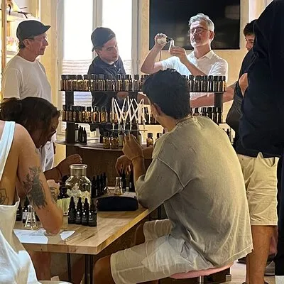 Grasse: 100% natural perfume creation workshop