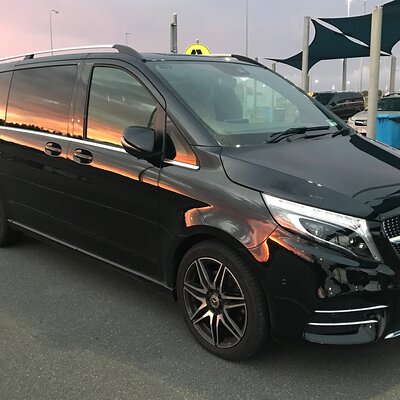 Private Transfer from Sunshine Coast Airport to Noosa up to 5 pax