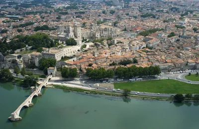 Avignon Taste French Culinary Walking Tour with Palace of the Popes and Pont d'Avignon Tastings by Do Eat Better