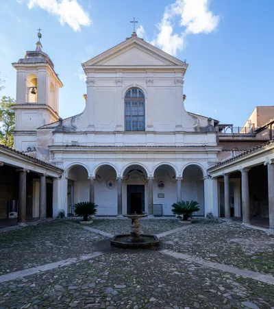 Rome Small-Group Max 6 People Underground Catacombs and Basilica of San Clemente Tour with Taxi Transfers