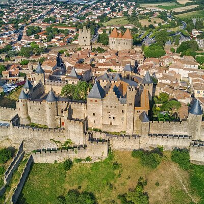 Hello Carcassonne: Private 2-Hour Intro Walk with Local Guide