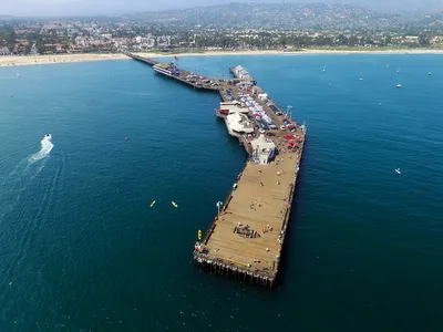 Santa Barbara Trolley Tour with Courthouse, Zoo, Museum, and Mission