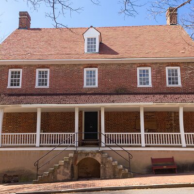Old Salem's Ghost Self Guided Outside Walking Tour