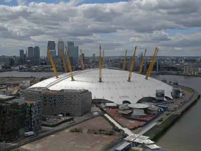 London Up at The O2 Daytime Climb with 90-Minute Guided Tour and Panoramic Views