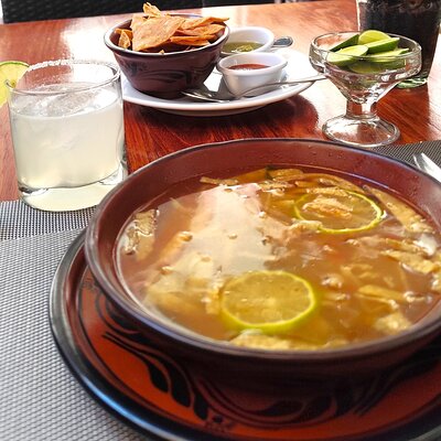Gourmet Night Tour in San Miguel: Haute Cuisine and Local Chefs