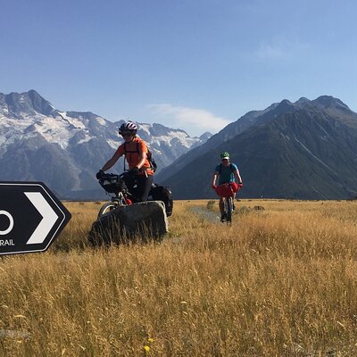 Alps To Ocean Bike Transfer and Tasman Glacier Explorer flight