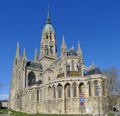 Private Guided American D-Day Day Trip from Bayeux: Utah Beach, Omaha Beach, Pointe du Hoc, Normandy American Cemetery