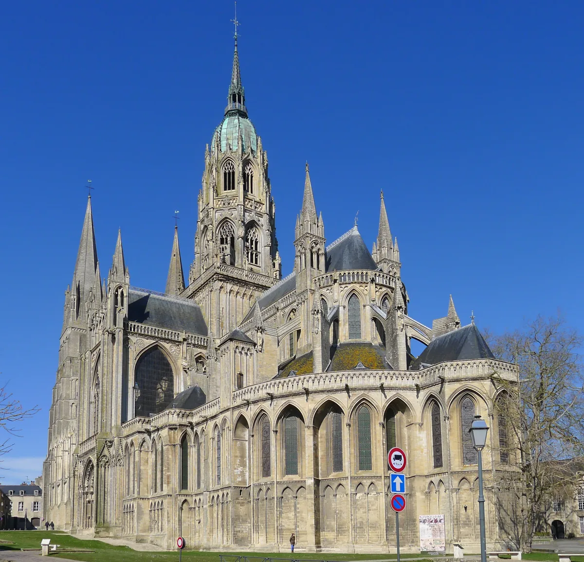 Private Guided American D-Day Day Trip from Bayeux: Utah Beach, Omaha Beach, Pointe du Hoc, Normandy American Cemetery