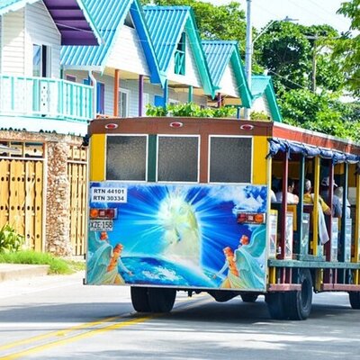 Tour of San Andres Island in Chiva Rumbera