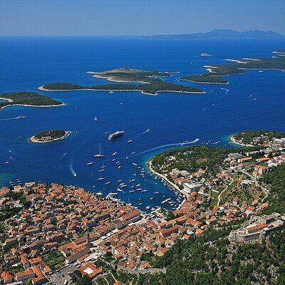 Dalmatian route - Panoramic flight over Brač, Hvar, Šolta & Split from Brač