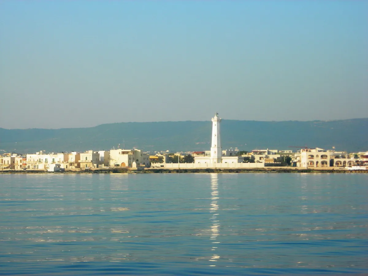 UTOPIA Long Mini Cruise from Torre Vado to Ionian and Adriatic Caves