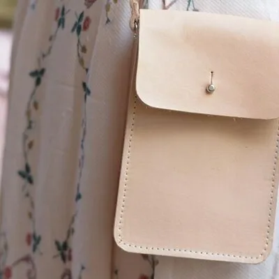 Make your own LEATHER accesories: pouch, bag, passport holder
