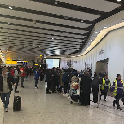 From Gatwick Airport to Heathrow Airport | Private Transfer