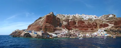 Santorini Luxury 5-Hour Small-Group Catamaran Cruise with BBQ Lunch, Open Bar & Transfer