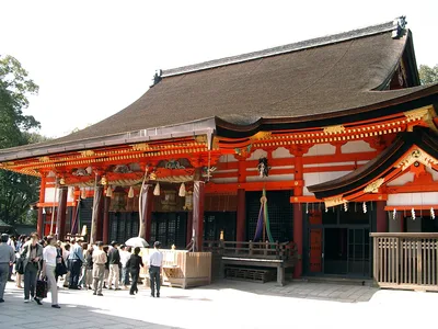 Kyoto Gion and Geisha District Walking Tour with Yasaka Shrine and Hanamikoji Street