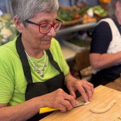Cooking lesson from a greengrocer in the heart of Brindisi