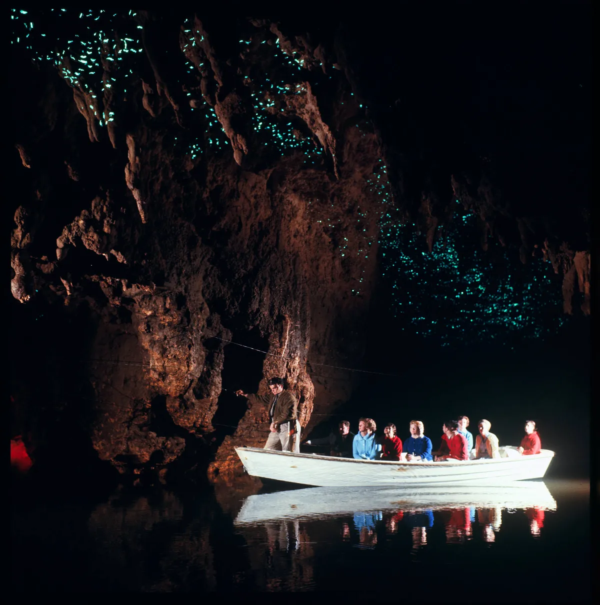 Waitomo Small-Group Off the Beaten Track Cave Tour with Glowworms