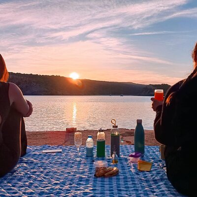 Breakfast at Sunrise in Menorca - Private Guide