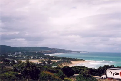 Great Ocean Road Full-Day Tour Including 12 Apostles, Loch Ard Gorge and Apollo Bay
