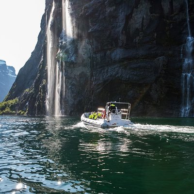 Geiranger: RIB Fjordsafari Geirangefjord