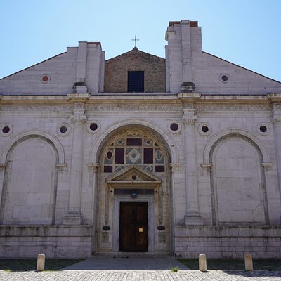 Private Walking Tour of the City of Rimini