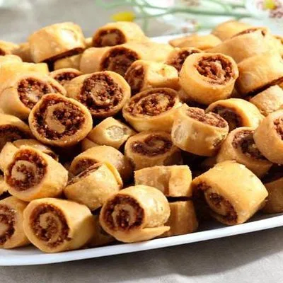 Food walking tour in Pune to stimulate your taste buds