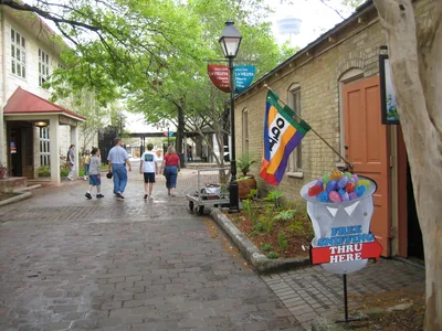 San Antonio Full-Day Small-Group Bus Tour of Historic Sites Including Pearl Brewery and Missions