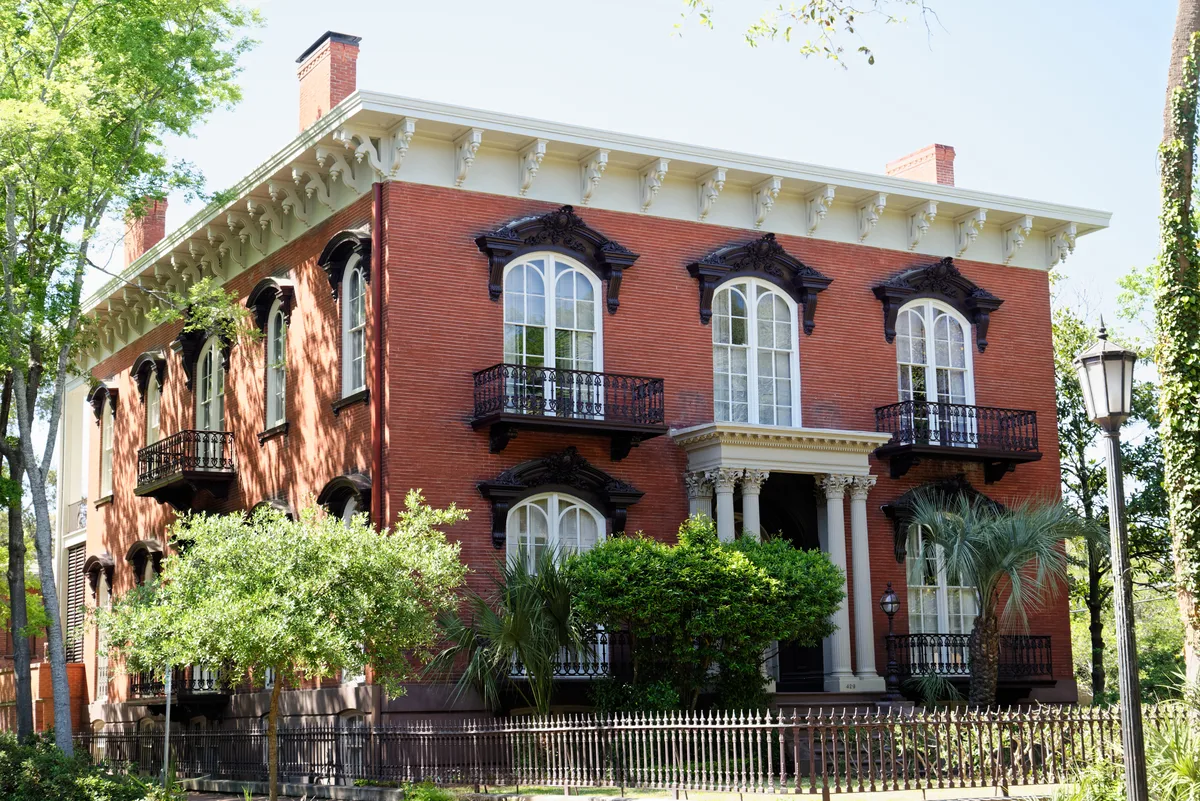 Savannah Narrated Historic Sightseeing Trolley Tour - 75 Minutes Continuous