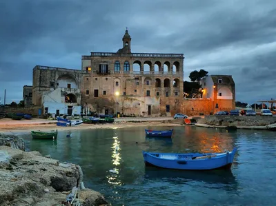 Boat Tour of Polignano a Mare Caves with Aperitif