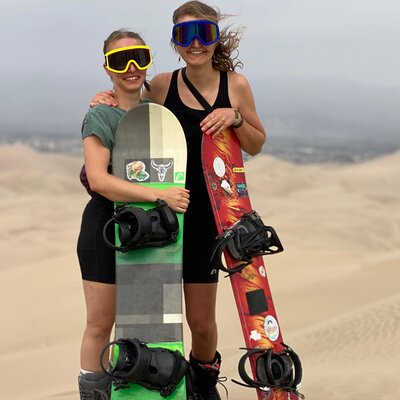 Sandboarding and Sandskiing Professional in Huacachina