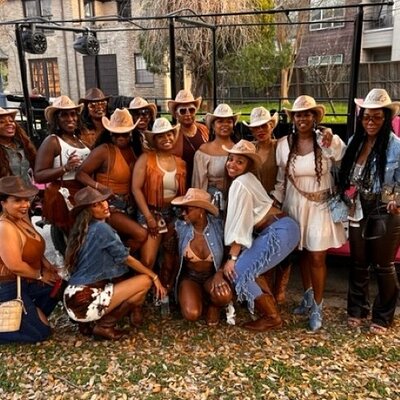 Pink Party Jeep Tour in 3rd Ward HTX