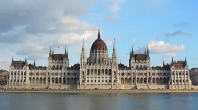 Budapest Small-Group Guided MonsteRoller e-Scooter Tour with Various Routes