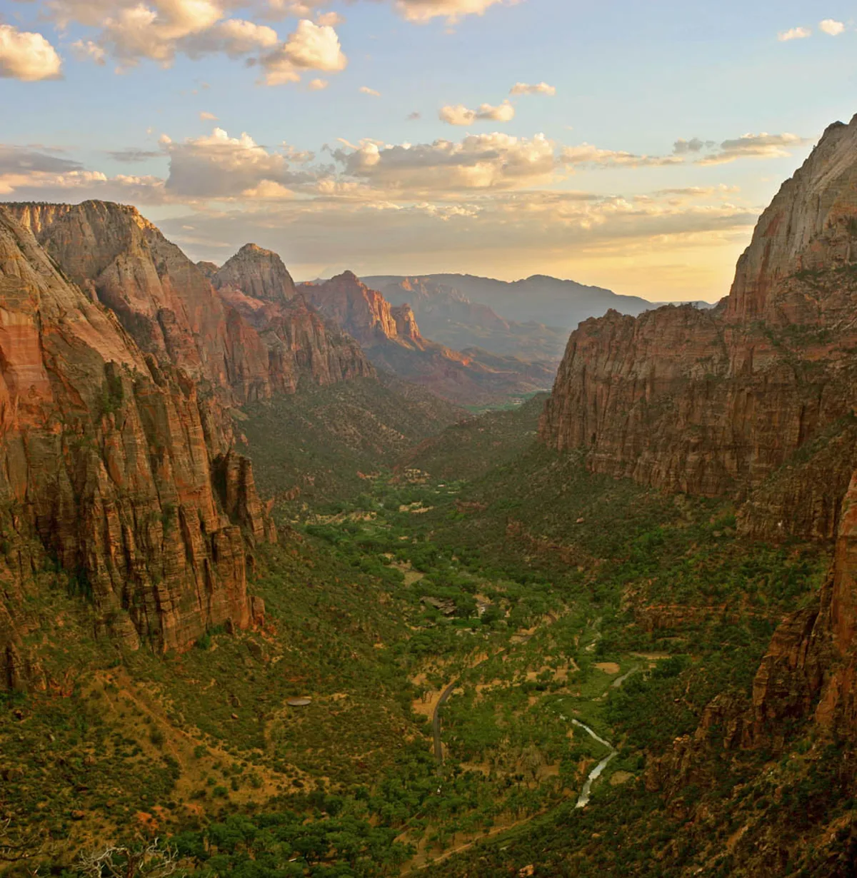 Peekaboo Slot Canyon Hiking and UTV Ride in Zion National Park