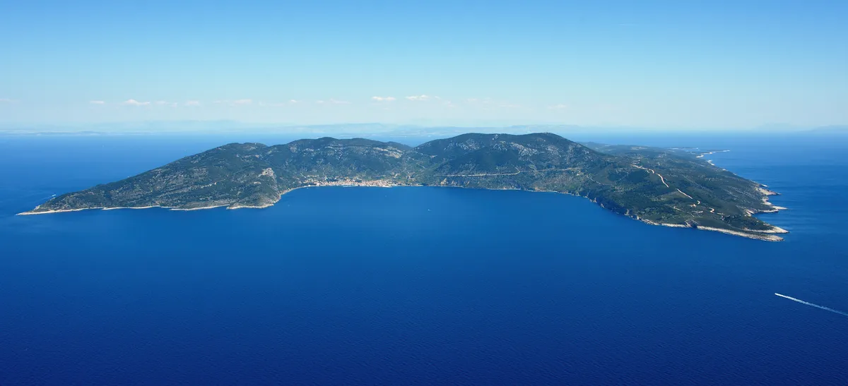 Private Blue Cave, Mamma Mia Locations and Hvar 5 Islands Speedboat Tour from Trogir