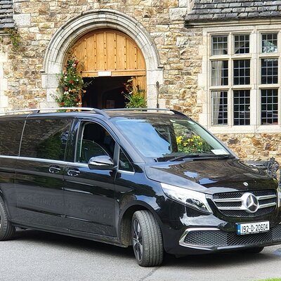 Private Transfer from Dromoland Castle to Dublin Airport