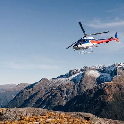 Milford Sound Discoverer 2 Hour Scenic Helicopter Experience