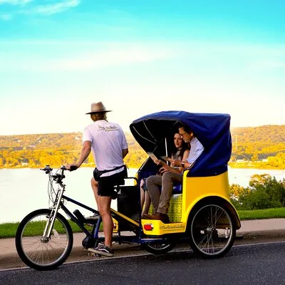 Grandview Drive Postcard Tour Experience
