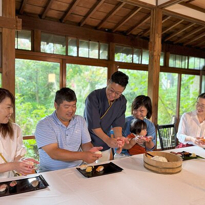 Sushi Making in a Century Old Kamakura Home