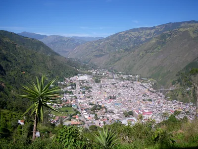 Cashaurco Extreme Canyoning Tour in Baños Ecuador