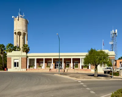 Drover's Sunset Cruise with Smithy's Outback Dinner and Show in Longreach