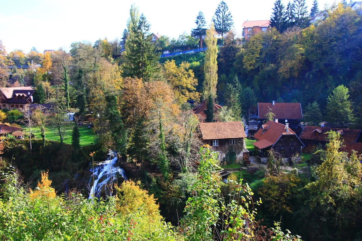 Plitvice Lakes National Park and Rastoke Village Day Trip from Zagreb with Ticket