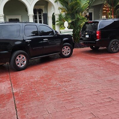Exclusive Airport Transfers (up to 4 persons) One-Way