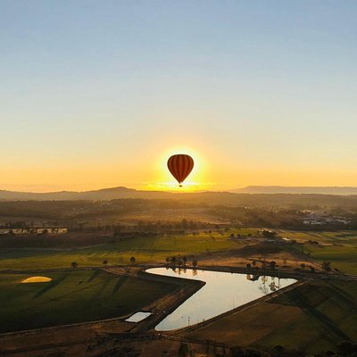 Hot Air Balloon Flight Brisbane with Vineyard Breakfast 
