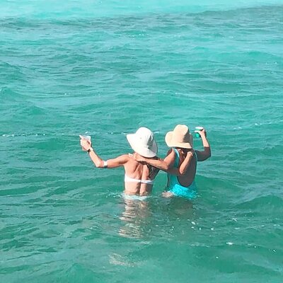Marathon: Local Sandbar Escape