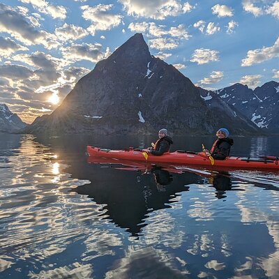 Midnight Sun Kayak in Reinefjord (3 hours)