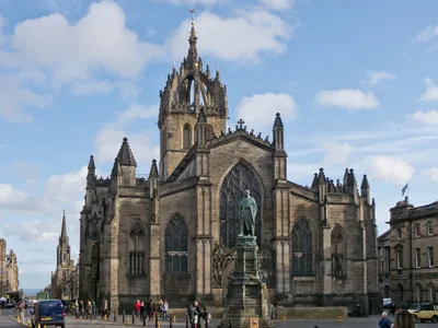 Edinburgh Witches & Haunted History Walking Tour of Old Town