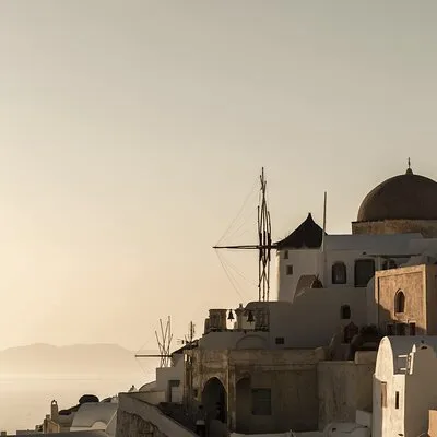 Santorini: Private Tour in the Picturesque Village of Oia